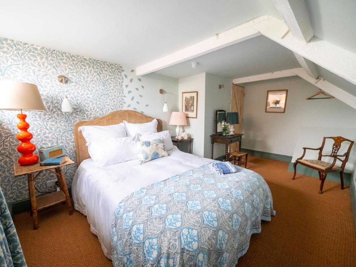 Country With Spa, Catering, Gardens, Nature Reserve Walks - Free Parking, Self Checkin