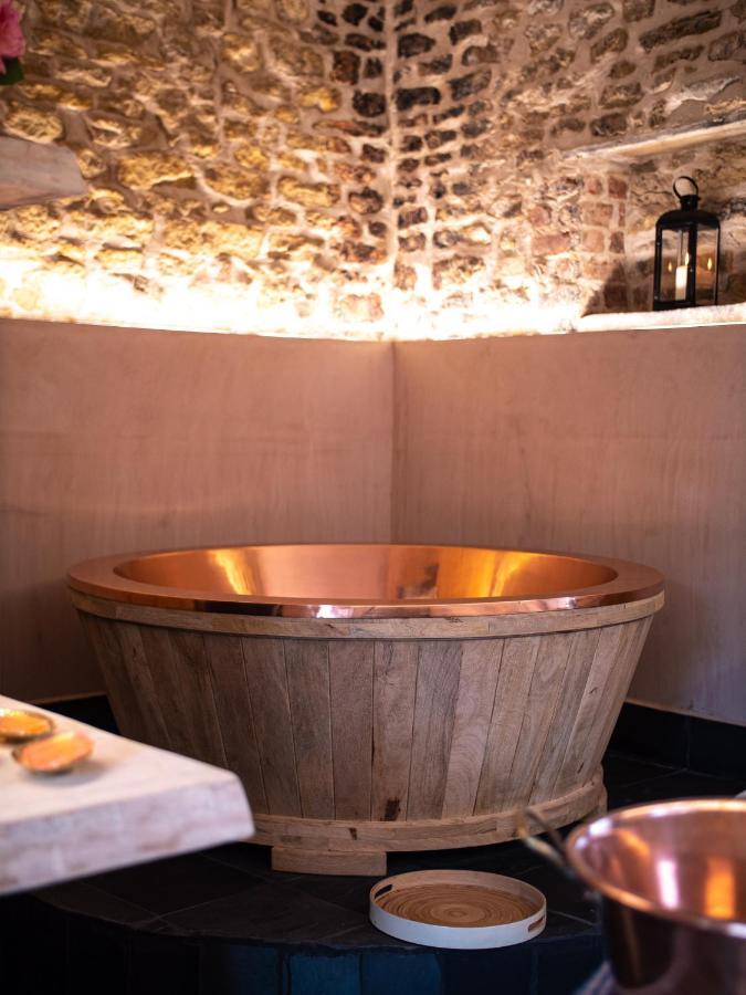 Country With Spa, Catering, Gardens, Nature Reserve Walks - Free Parking, Self Checkin Holiday home *